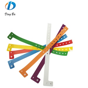 Logo tùy chỉnh in dây đeo cổ tay tổng hợp với thiết kế hình chữ L và khuôn mặt rộng để xây dựng thương hiệu - Product Image 6