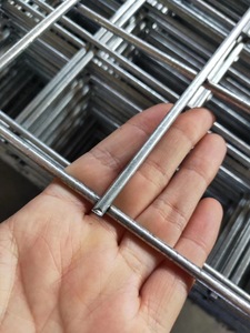 Barre de renfort en acier nervuré maille soudée pour réduire le risque de fissures dans les dalles de béton - Product Image 6