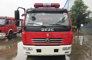 Mini petit 3.56cbm réservoir <span class=keywords><strong>d</strong></span>'<span class=keywords><strong>eau</strong></span> hholding 2 + 3 hommes <span class=keywords><strong>jet</strong></span> hauteur 50m Dongfeng Dolica D7 124 chevaux 4X2 réservoir <span class=keywords><strong>d</strong></span>'<span class=keywords><strong>eau</strong></span> <span class=keywords><strong>camion</strong></span> de pompiers - Product Image 3