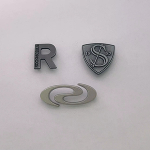 Etiqueta de Metal con logotipo chapado en oro de alta calidad para ropa, ropa, zapatos, bolsas, etiquetas de seguridad de papel, etiqueta grabada de goma duradera - Product Image 1