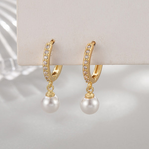 Pendientes de diamantes cultivados en laboratorio, aretes largos de oro laminado de 18k con circonia, joyería chapada en oro PVD de 18k. - Product Image 1