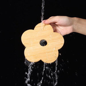 Alfombrilla de aislamiento térmico con forma de flor de bambú para tetera y taza de té, estilo moderno para uso doméstico - Product Image 2
