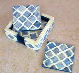 Posavasos de nogal con incrustaciones de hueso clásico de lujo, conjunto decorativo, patrón blanco y negro a rayas moderno, ecológico para uso en el hogar y la Oficina - Product Image 1