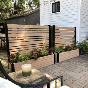 Panneaux de clôture d'intimité en bois pour jardin, patio et extérieur OEM avec aménagement floral intégré pour <span class=keywords><strong>la</strong></span> sécurité sportive - Product Image 1