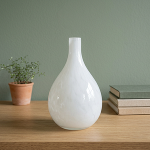 Florero de Vidrio Esmerilado Blanco, Forma de Lágrima, Decoración Moderna y Minimalista para Mesa, 10 Pulgadas - Product Image 2