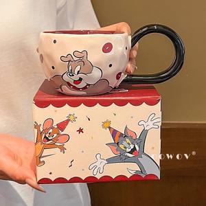 แก้วเซรามิกทอมแอนด์เจอร์รี่พร้อมหูจับ ดีไซน์การ์ตูน สำหรับกาแฟ ชา อาหารเช้า ใช้แก้วเดี่ยว บรรจุกล่องของขวัญ - Product Image 4