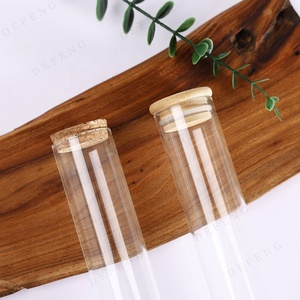 Cylindre clair Mini <span class=keywords><strong>tube</strong></span> <span class=keywords><strong>à</strong></span> <span class=keywords><strong>essai</strong></span> en verre borosilicaté de 30mm avec bouchon en bambou Carton emballé <span class=keywords><strong>chocolat</strong></span> utilisation - Product Image 6