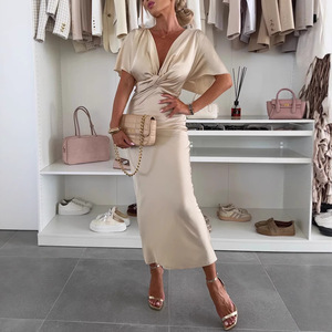 เดรสผ้าซาตินเซ็กซี่แฟชั่นสำหรับผู้หญิงชุดเดรสแขนสั้นทรงปีกค้างคาวคอวีทรงยาวกระโปรงปาร์ตี้แนวสตรีทสูงแฟชั่น2025 - Product Image 3