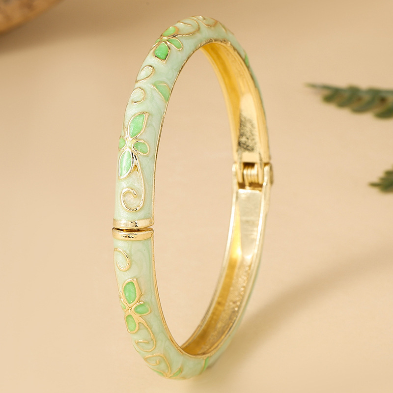 05 Light green