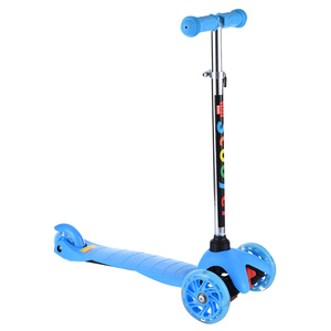 <span class=keywords><strong>Patinete</strong></span> Plegable de Tres Ruedas para Niños con Luces Intermitentes de 118 mm Ajustables - Product Image 4