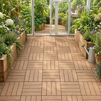 Dalles de terrasse en WPC ignifuges à emboîtement pour l'extérieur, idéales pour les villas, les terrasses, les cours, les jardins et les zones de barbecue et piscine.