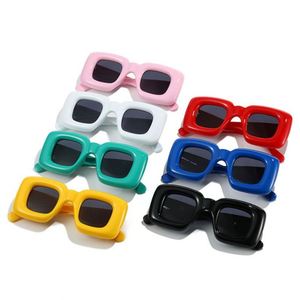 Lunettes de soleil carrées rétro Y2K bleues personnalisées avec logo 2023, protection UV400, couleur bonbon, pour femmes - Product Image 3