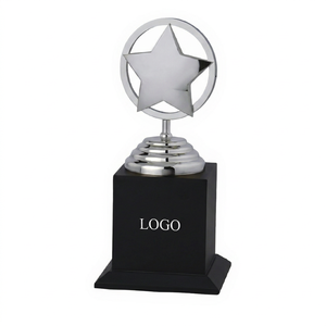 Trofeo de Estrella de Metal Fundido a Presión Portátil de Alta Calidad, Modelo 574 de POOJA GIFT CORPORATION, Grabado para Escuelas y Empresas - Product Image 1