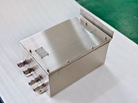Boîtier de distribution électrique SS304 IP66 230V 10A en acier inoxydable pour systèmes de contrôle d'alimentation industriels