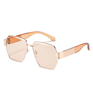 Gafas de Sol Baratas al por Mayor 2024, Gafas de Sol de Diseñador, Marcas Famosas, Gafas de Sol Cuadradas de Metal de Lujo - Product Image 5