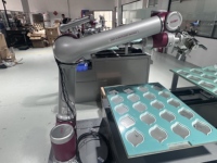 Station de manutention automatisée par robot de coopération homme-machine pour le chargement et le déchargement, bras robotique, machine de fraisage CNC pour ligne d'assemblage