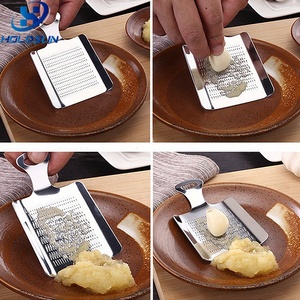 Hachoir manuel portable et durable en acier inoxydable pour bébé, idéal pour râper les fruits et légumes, y compris les <span class=keywords><strong>pommes</strong></span> et autres légumes, fabriqué en métal. - Product Image 5