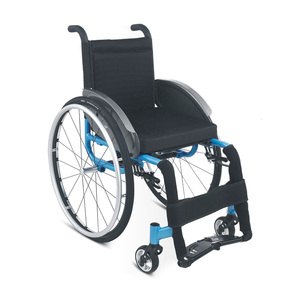 Matériel <span class=keywords><strong>médical</strong></span> En Aluminium Léger En Fiber De Carbone Sport <span class=keywords><strong>Fauteuil</strong></span> Roulant pour Personnes <span class=keywords><strong>Âgée</strong></span>s - Product Image 2