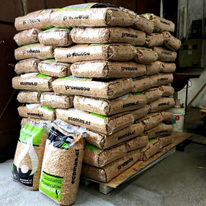 Briquettes de bois naturelles, bâtonnets de bois de 6 mm de diamètre, faible teneur en cendres (0,28%), 3% d'humidité, densité 600-800 kg/m³, combustible pur à base de bois pour - Product Image 1