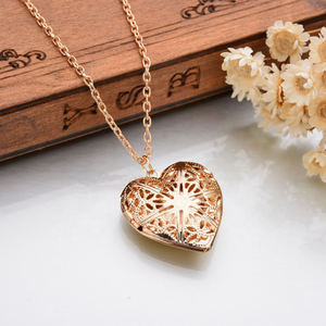 <span class=keywords><strong>Collana</strong></span> con ciondolo con ciondolo a forma di cuore d'amore in filigrana Vintage regali <span class=keywords><strong>per</strong></span> <span class=keywords><strong>la</strong></span> <span class=keywords><strong>festa</strong></span> <span class=keywords><strong>della</strong></span> <span class=keywords><strong>mamma</strong></span> - Product Image 2