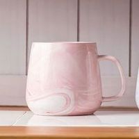 Mug à café en céramique gris/rose simple de style nordique avec motif marbré moderne, logo personnalisé, bord doré, passe au lave-vaisselle et au micro-ondes