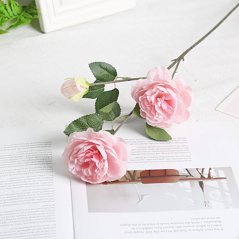 Pivoine à trois branches rose clair