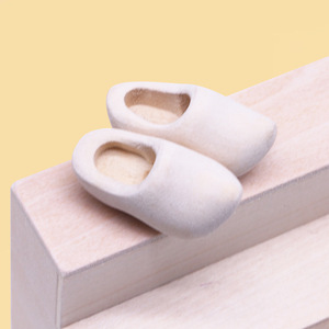 Chaussures de bébé, sabots miniatures en bois, 3CM4CM, claquettes unisexes pour la décoration de maison de poupée - Product Image 3