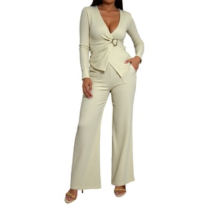 ชุดเซ็ต 2 ชิ้น เสื้อคอวีผูกเอวผ้าแจ็คการ์ดยืดหยุ่นจับจีบและกางเกงขายาวทรงกว้าง สไตล์ลำลองสำหรับผู้หญิง - Product Image 5