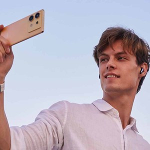 Auriculares Inalámbricos Infinix con ANC, BT 5.3, Sonido Hi-Fi, Carga Tipo-C, 30 Horas de Reproducción, Diseño Intraaural - Product Image 2