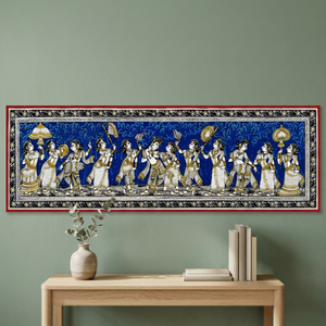 Artisanat traditionnel indien Pattachitra, représentant le Seigneur Krishna en procession royale, de forme rectangulaire, d'origine Orissa, pour la décoration murale intérieure du salon. - Product Image 5