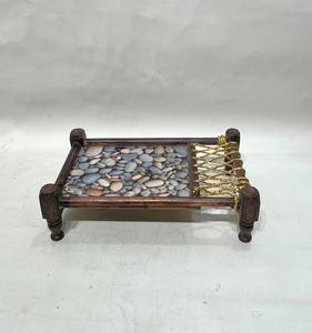 ถาดเสิร์ฟลายหินกรวด ถาดเสิร์ฟไม้ทำมือ ลวดลายธรรมชาติ ดีไซน์งานฝีมือแบบดั้งเดิม - Product Image 2