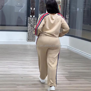 Baddie Neueste <span class=keywords><strong>Design</strong></span> Stickerei Herz Logo <span class=keywords><strong>2</strong></span>-teiliges Set Rundhals ausschnitt Sweatshirt Knöchel Krawatte Baggy Pant Sport Frauen Trainings anzug - Product Image 4