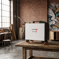 Nettoyeur laser à impulsions portable 1000W à refroidissement par air, équipement industriel haute performance pour l'élimination de la rouille, la peinture et la saleté des pièces automobiles