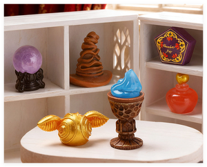 ชุดงานศิลปะเรซิ่น หมวกจัดระเบียบ หนังสือเวทมนตร์ กล่องกบช็อกโกแลต น้ำยาแห่งความรัก ถ้วยไฟ ลูกแก้วคริสตัล ตุ๊กตา บ้านตุ๊กตา ของเล่นเด็ก - Product Image 5