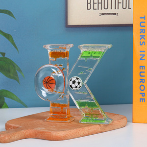 Offres Spéciales Cadeaux pour Enfants : Petit Aquarium en Acrylique avec Sablier à Liquide Design Horloge - Product Image 3