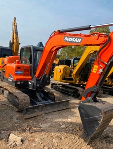 Miniexcavadora de Ruedas Usada DX60W de 60W, Excavadora Anfibia de 6 Toneladas en Venta en Buenas Condiciones - Product Image 3