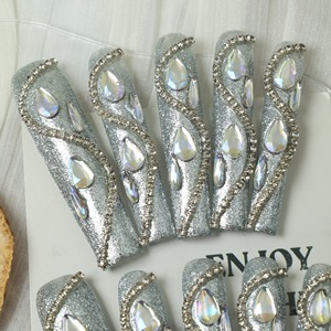 Faux ongles à presser faits main, longs, en acrylique de luxe, forme cercueil, argentés, entièrement recouvrants, avec strass étoiles, prix usine en gros - Product Image 2