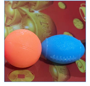 Pelota de Liberación Rápida Multicolor de TPR para Fútbol, Baloncesto, Béisbol y Rugby, de Recuperación Lenta y Aprietable, Marca Needoh - Product Image 5