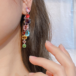 Set di Gioielli da Donna alla Moda con Bracciale di Perline in Cristallo Quadrato Color Caramella, Collana Arcobaleno e Orecchini Pendenti in Acciaio Inossidabile - Product Image 5
