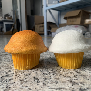 เค้กมัฟฟินนุ่มอร่อย รสช็อกโกแลต รุ่นออริจินัล ขนมปังเลียนแบบสีทอง ของเล่นเสริมพัฒนาการ ของขวัญ - Product Image 6