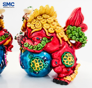 SMC Conjunto de 2 Peças: Estatueta 3D de Leão Pequeno Esculpido Artisticamente em Resina e Cão Guardião Chinês Fu, para Decoração de Mesa e Casa, Colecionável - Product Image 3
