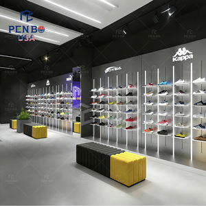 Exhibidor de Ropa Deportiva con Tecnología Personalizada PENBO, Estante con Iluminación LED, Decoración Interior Moderna para Tienda Deportiva, Madera/Metal/Cristal - Product Image 5