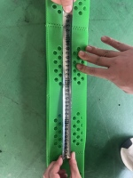 Grille géocellulaire perforée texturée lisse en HDPE vierge à 100 % pour le renforcement des chaussées, les murs de soutènement et le contrôle des sols