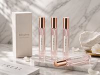 Flacons de parfum portables de 10 ml en verre rose, design carré, vides, avec atomiseur à pompe pour brume fine, idéaux pour les voyages