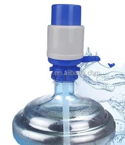 Usine Prix en plastique Main Pression <span class=keywords><strong>pompe</strong></span> d'aspiration manuelle pour boire de l'<span class=keywords><strong>eau</strong></span> en bouteille - Product Image 1