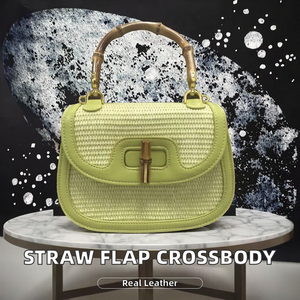 Bolso de mano de paja para mujer con solapa y asa de bambú, bandolera con cierre de cremallera, hecho en Guangzhou - Product Image 2