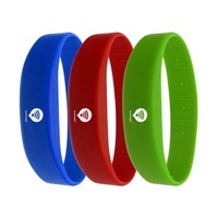 FM1108 213 215 216 Bracelet en silicone étanche avec puce NFC RFID, couleur et logo personnalisés, bracelet de fête