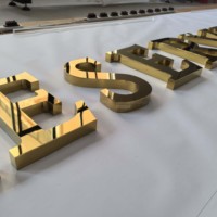 Lettre décorative élégante en acier inoxydable 316 poli miroir, profondeur 30 mm + base en PVC, logo durable pour extérieur et intérieur