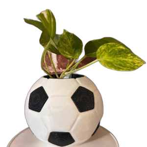Vaso in Ceramica Vintage Stile Kitsch a Forma di Pallone da Calcio e Scarpe da Calcio per Decorazione Cameretta Bambini - Product Image 5