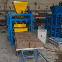 Machine semi-automatique QT4-24 pour la fabrication de briques creuses en ciment et cendres volantes, pour blocs creux et pavés